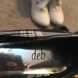 Deb heel